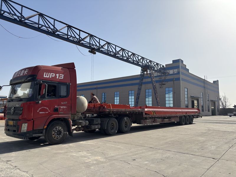 電動單梁起重機 LD3t-12.65m   LD3t-11.17m LD3t-13.76m   LD3t-4.71m   LD3t-3.6m LD3t-13.76m   制作完成 裝車發(fā)出